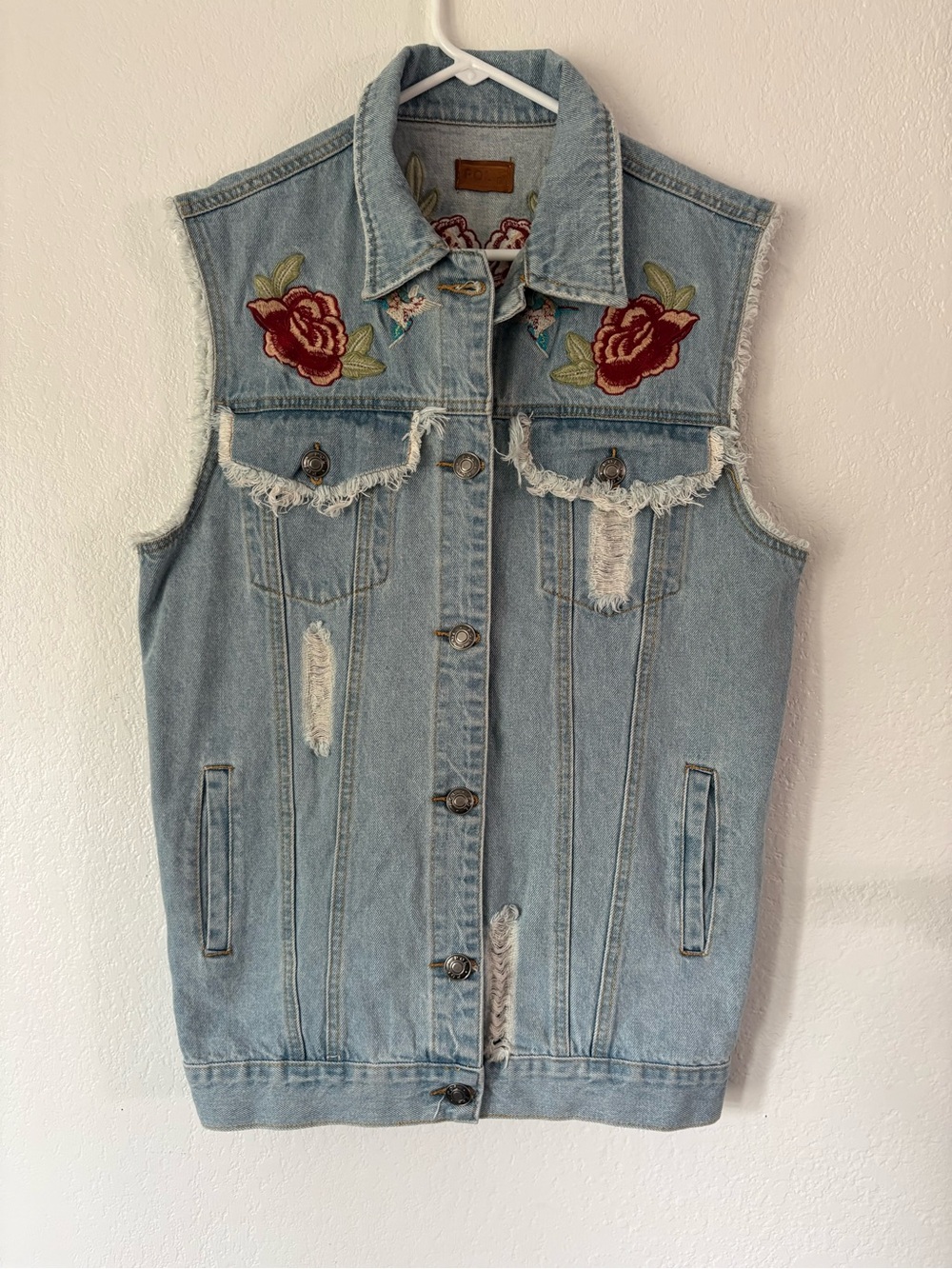 Embroidered Light Blue Denim Vest with Rose Appliqué Pol size Small